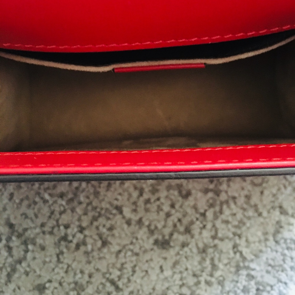 New Authentic Gucci Leather Shoulder bag Mini Red - Picture 12 of 12